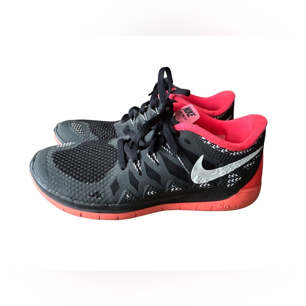 Nike Free 5.0 Girls Runners - size 4Y